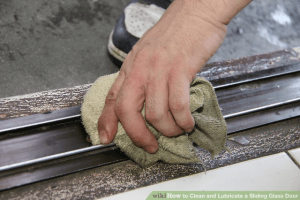 5-Tips-for-Regular-Window-Maintenance-5 (1)
