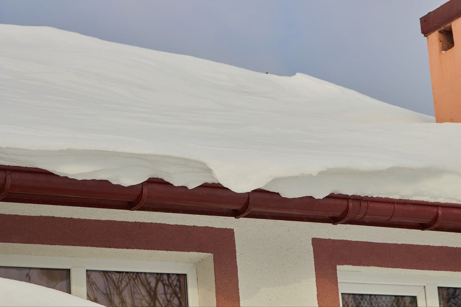 snow-covered-roof-muncie-in