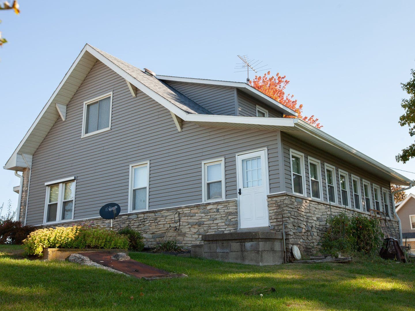 after-side-view-siding-gutter-replacement-home-remodel-muncie-indiana.