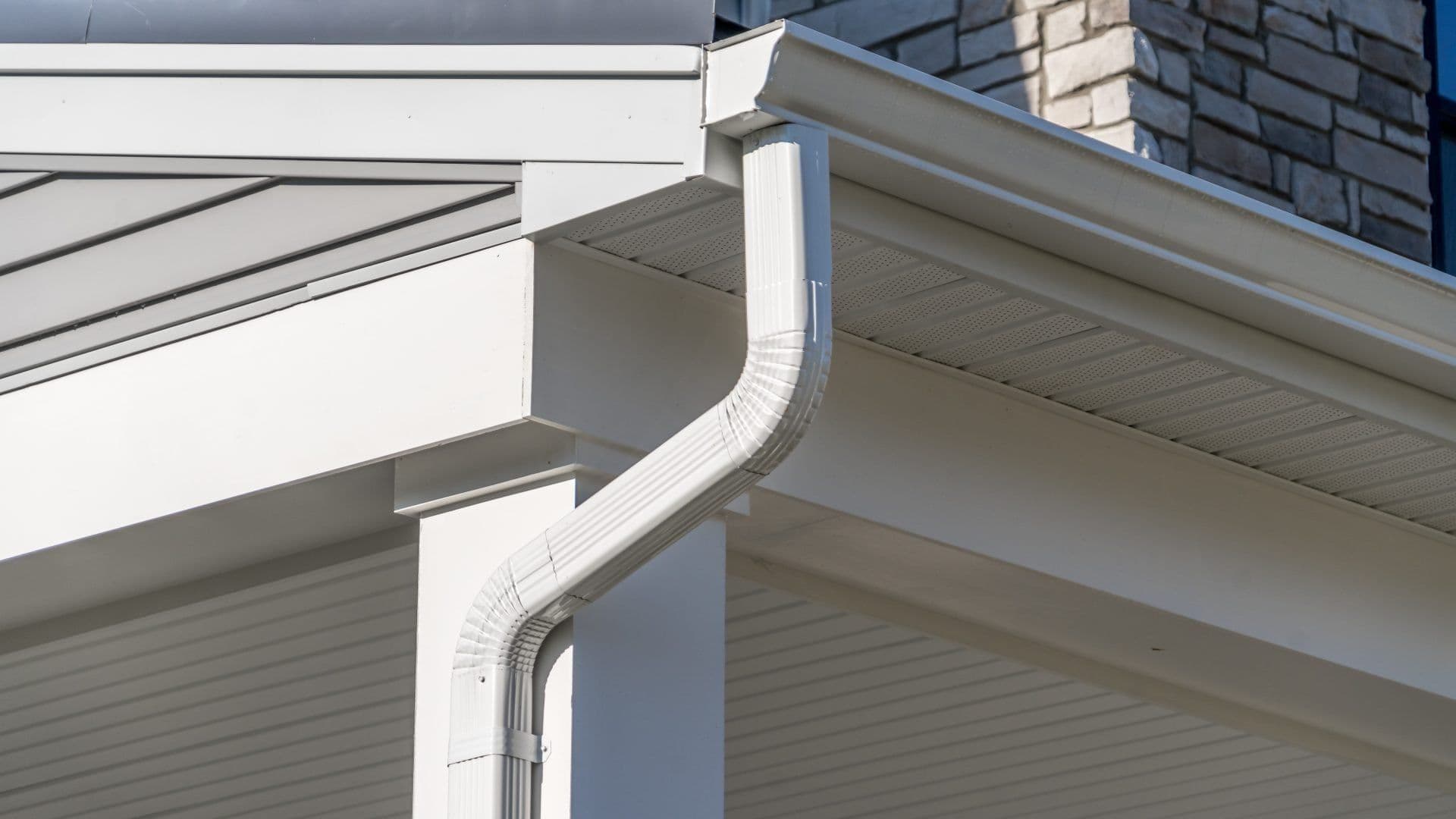amazing-gutters-fort-city-in-clemens-home-solutions-scaled.jpeg