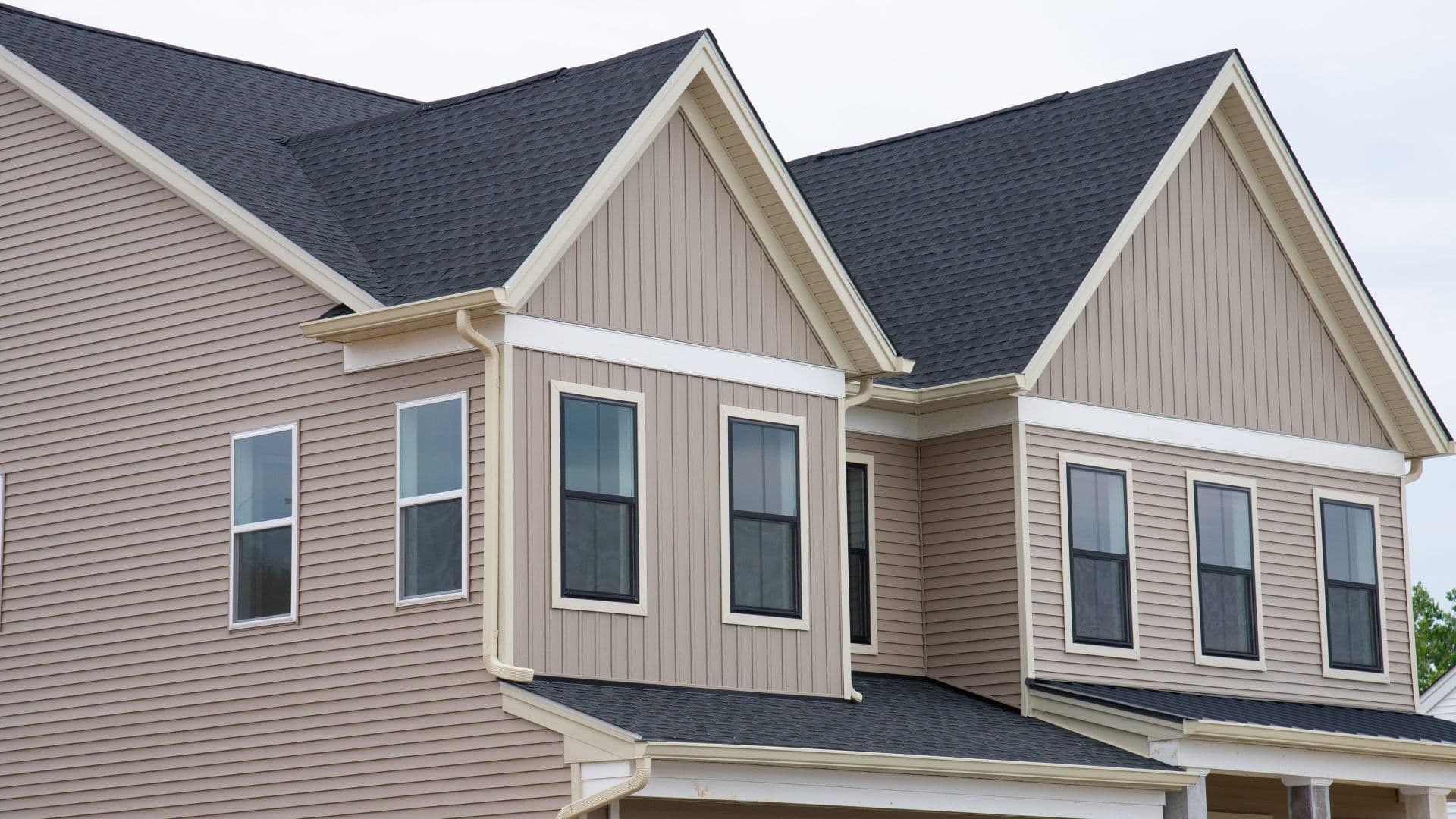 asphalt-roofing-Frankton-in-Clemens-home-solutions-scaled.jpeg