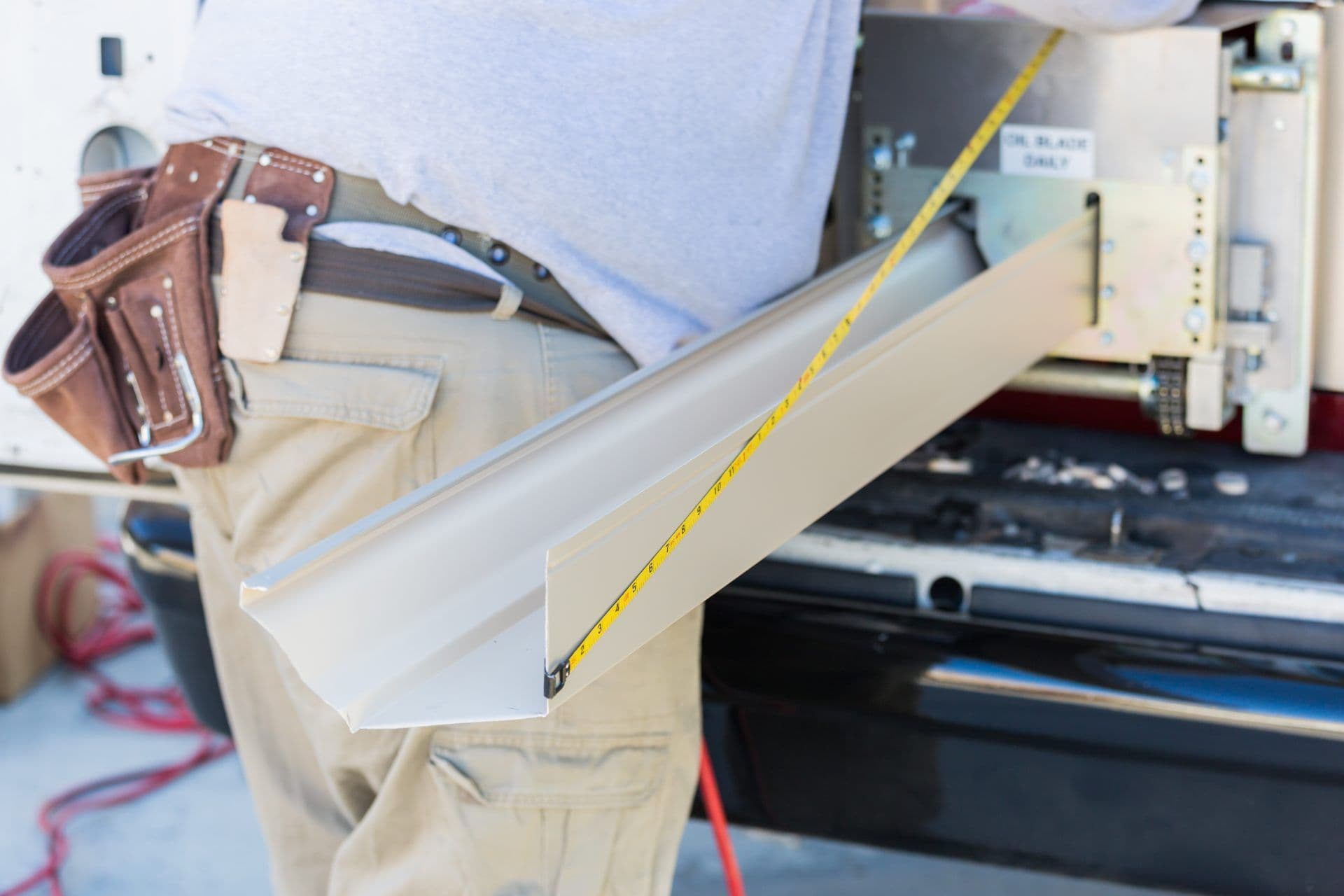 custom-made-seamless-gutters-muncie-in-clemens-home-solutions-scaled.jpeg