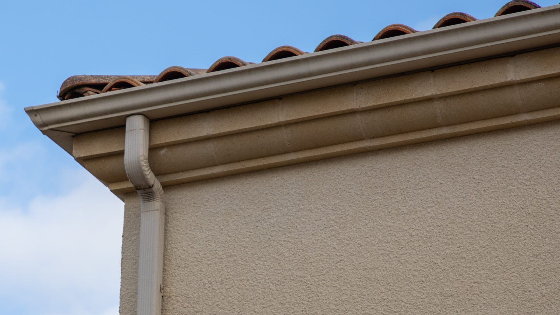 dependable-gutter-system-chesterfield-in-clemens-scaled.jpeg