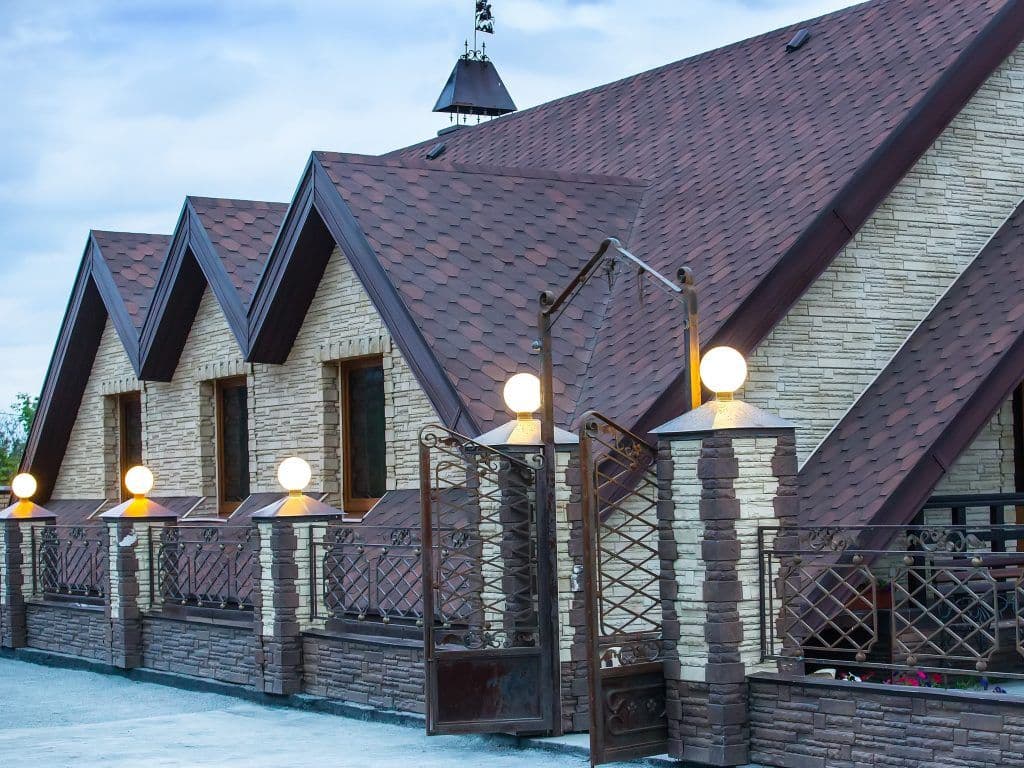 gorgeous-shingle-roof-albany-indiana-clemens-home-solutions-1024x768.jpeg