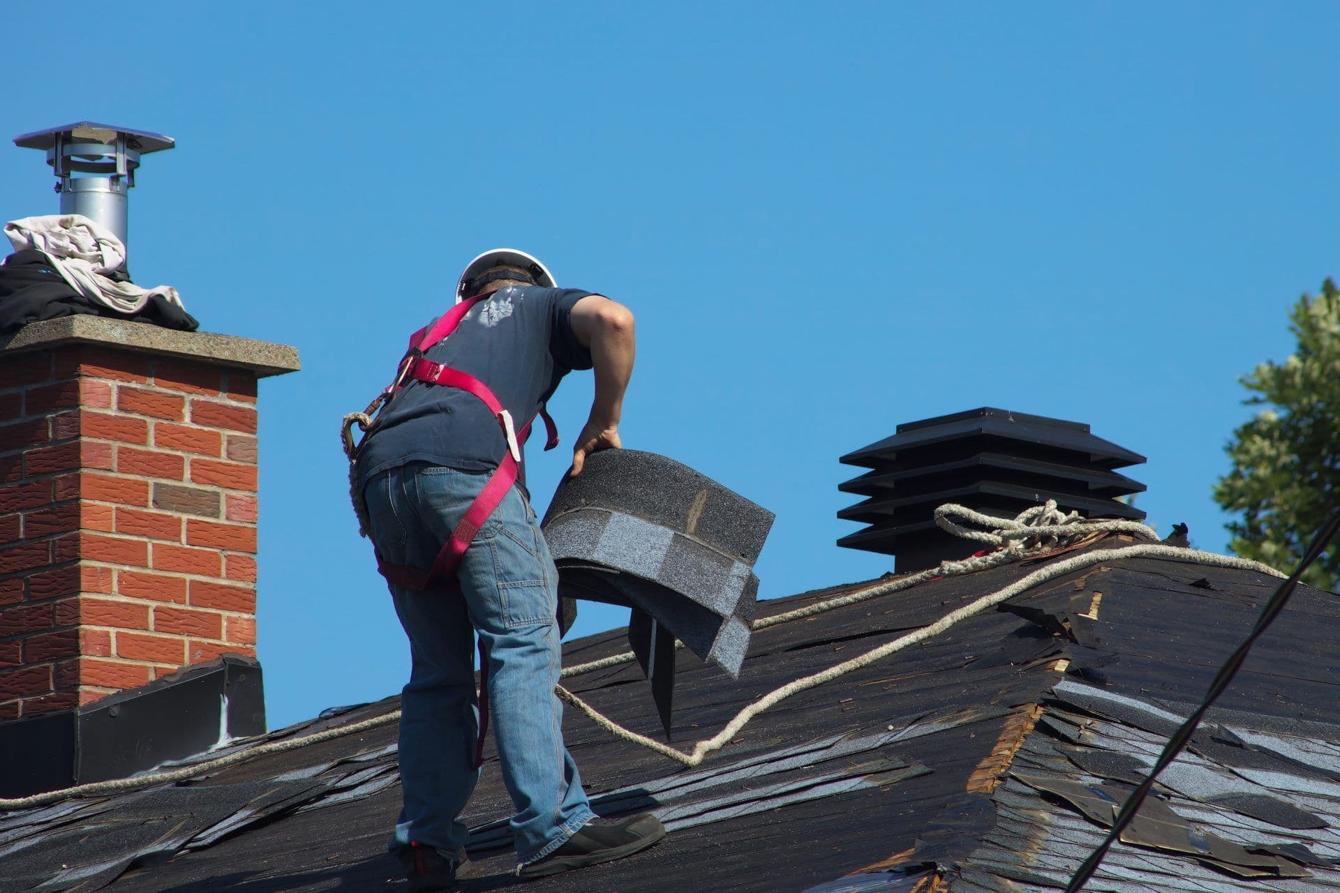Residential-Roof-Repairs-In-The-Woodlands-TX-scaled